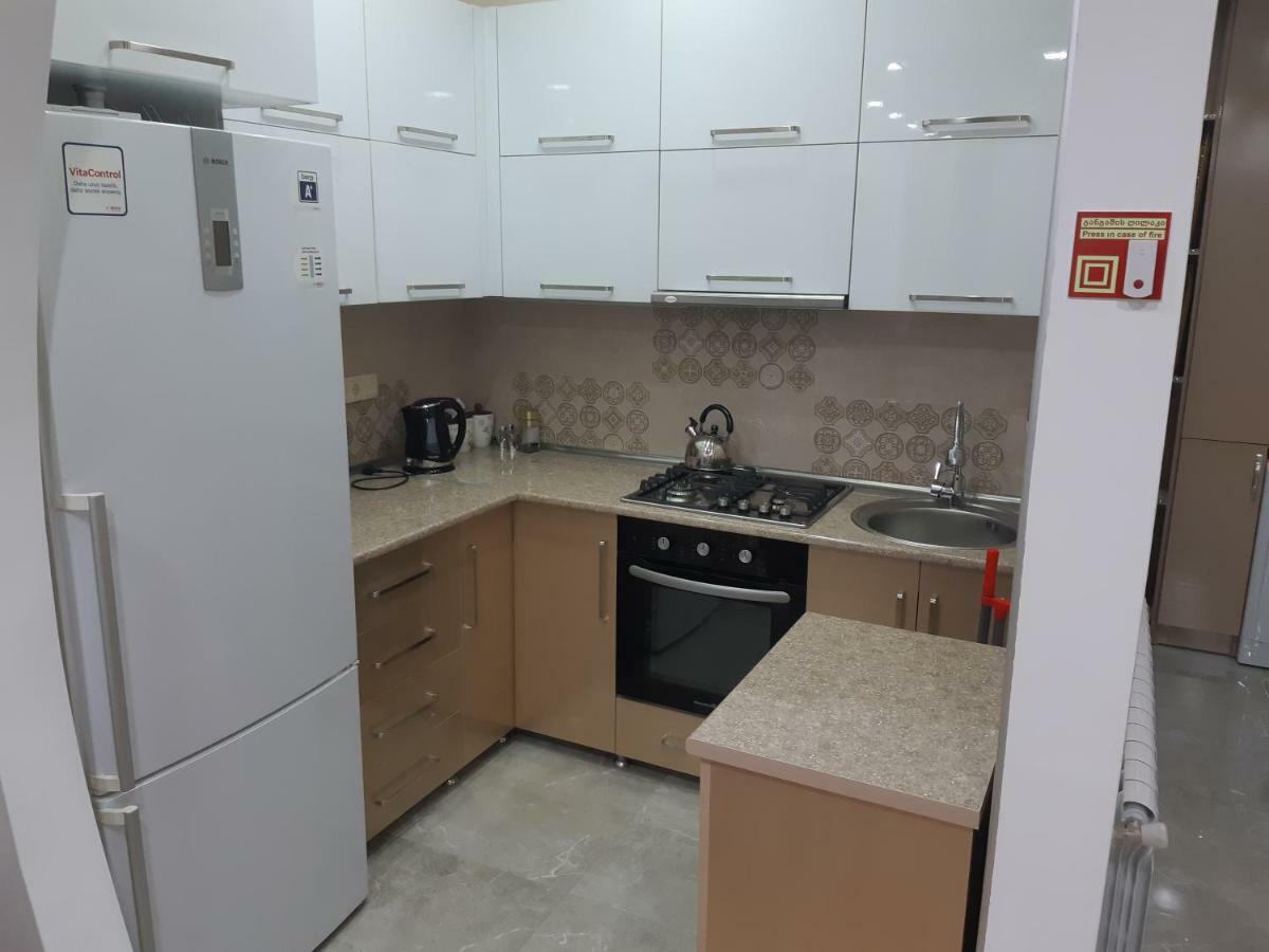 мате Apartament Batumi